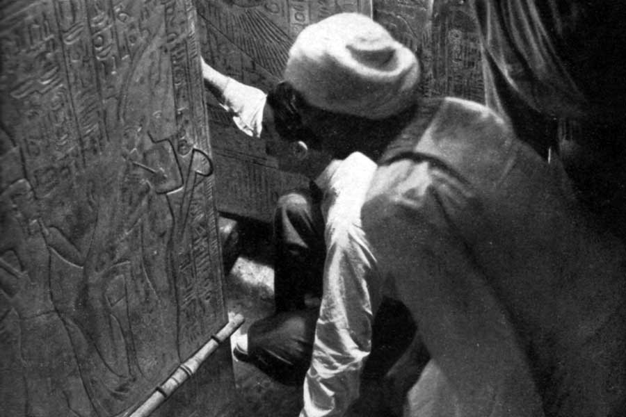 1922: Tutanchamuns Grab im Tal der Könige entdeckt